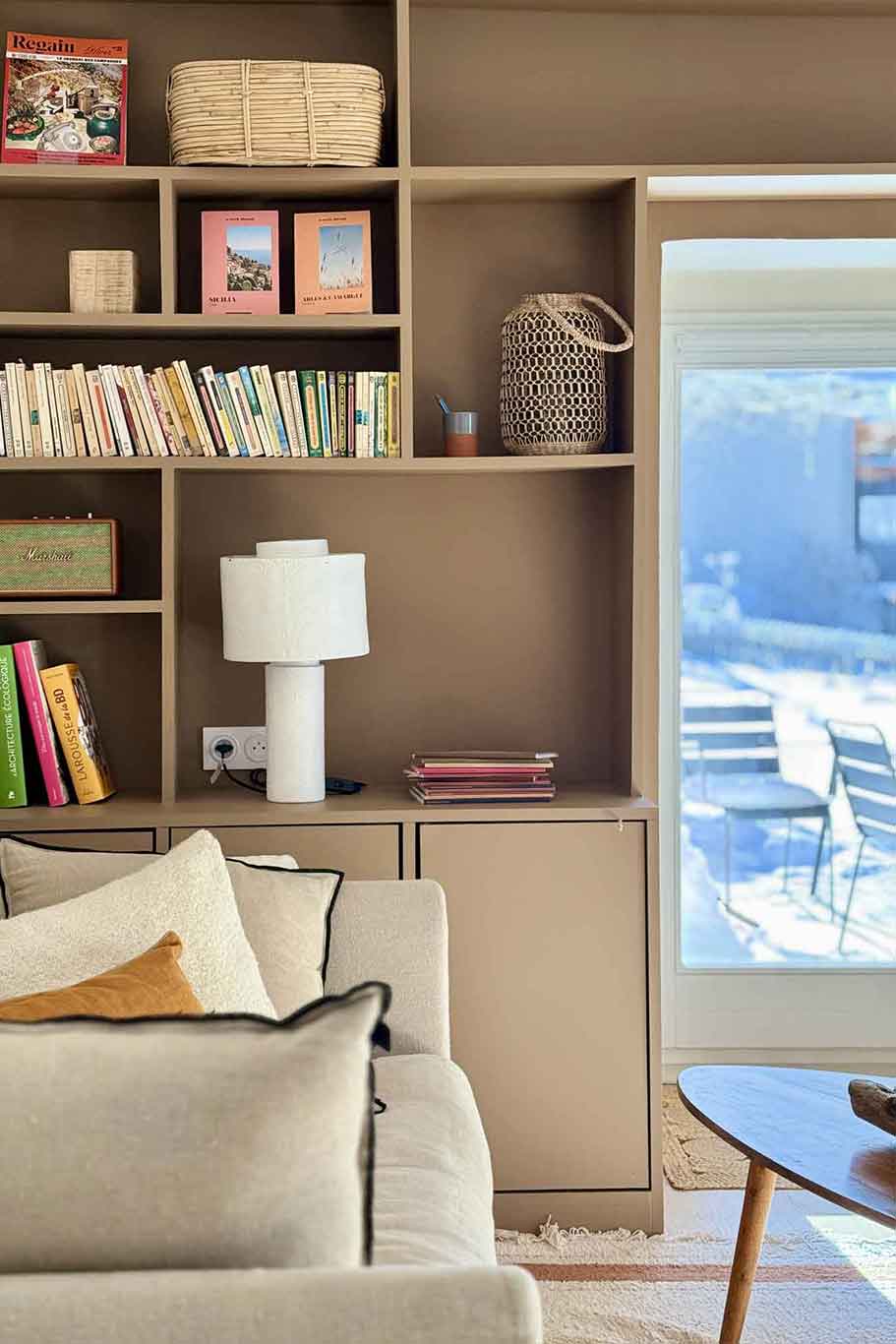 Maison emme queyras location appartement vacances saisonnière semaine gîte charme luxe déco décoration d'intérieur haut de gamme montagne chalet hiver été molines-en-queyras vacances ski randonnée raquette nature hautes alpes authentique fuste jardin calme renové ecogite ecologique kayak rafting pêche qualité gîte de groupe